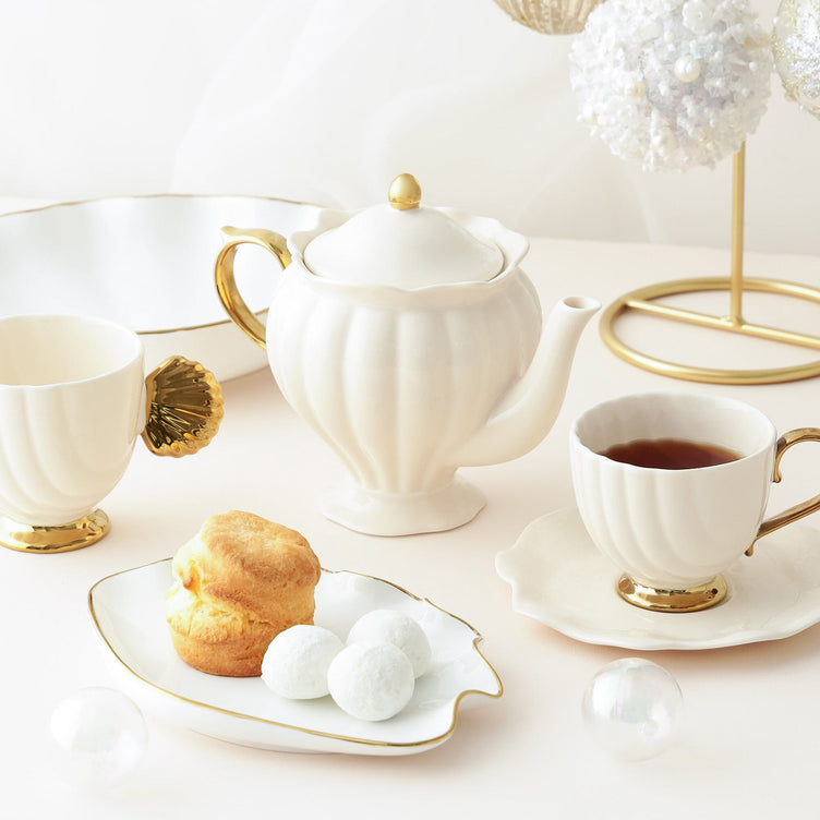 Shell Cup & Saucer Beige