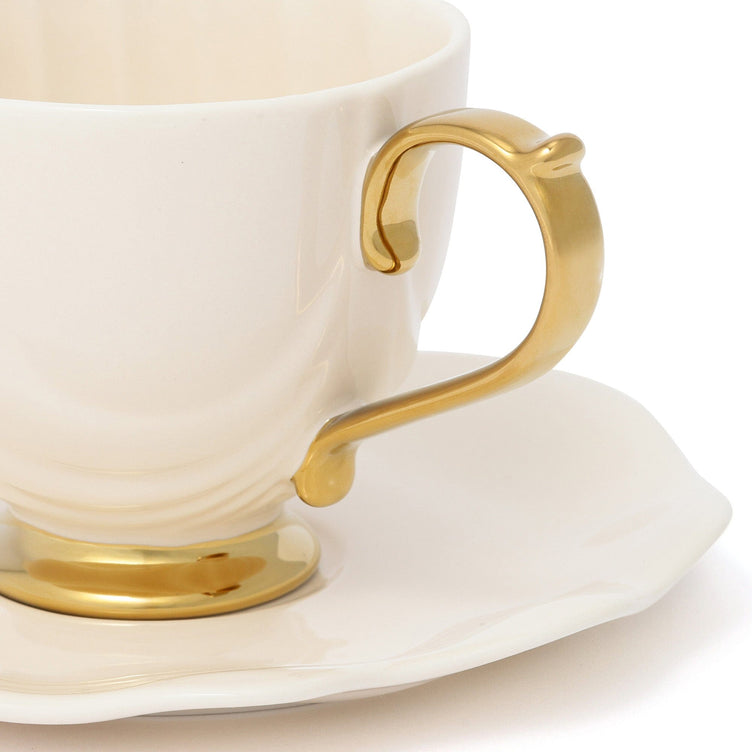 Shell Cup & Saucer Beige