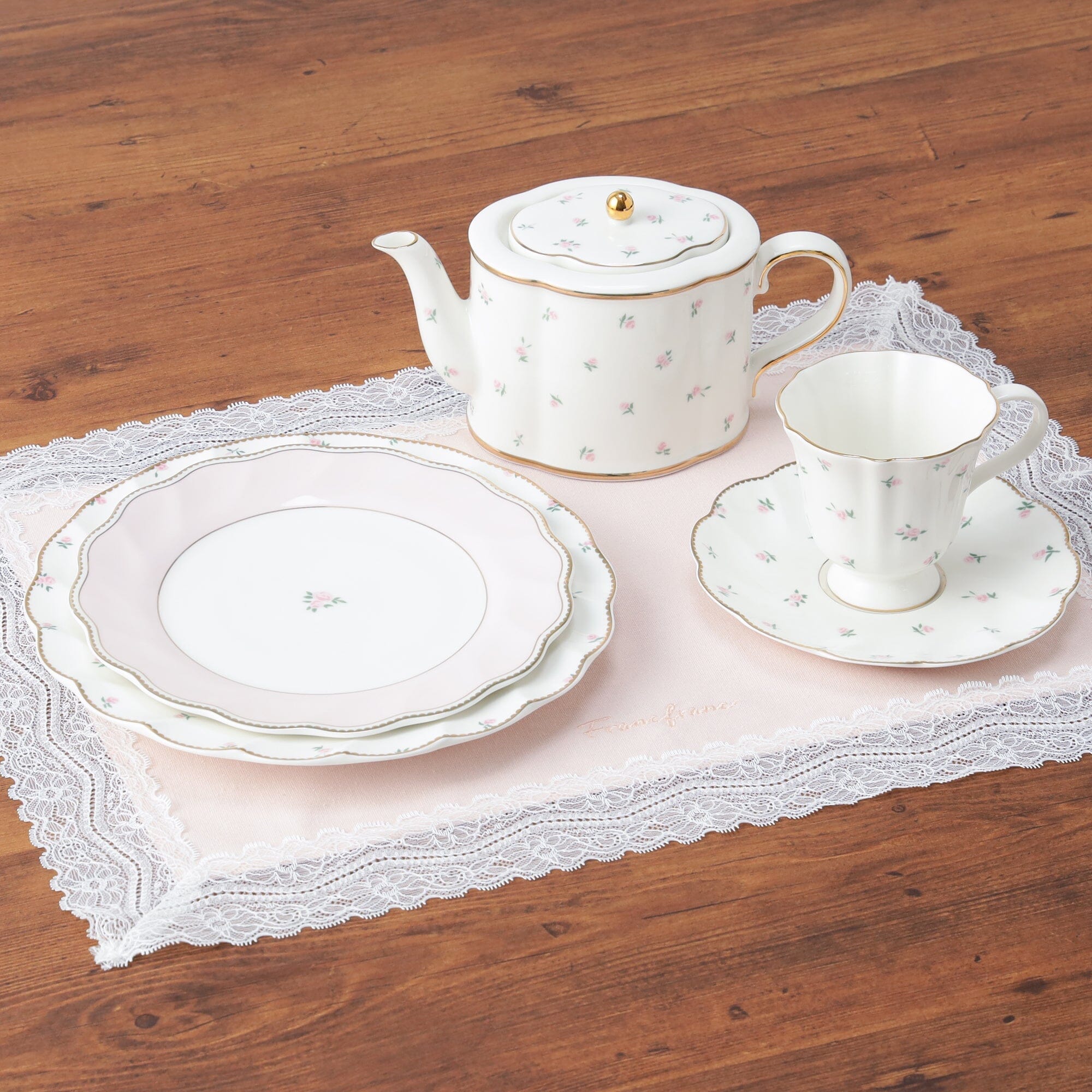 Classic Rose Plate Small Pink