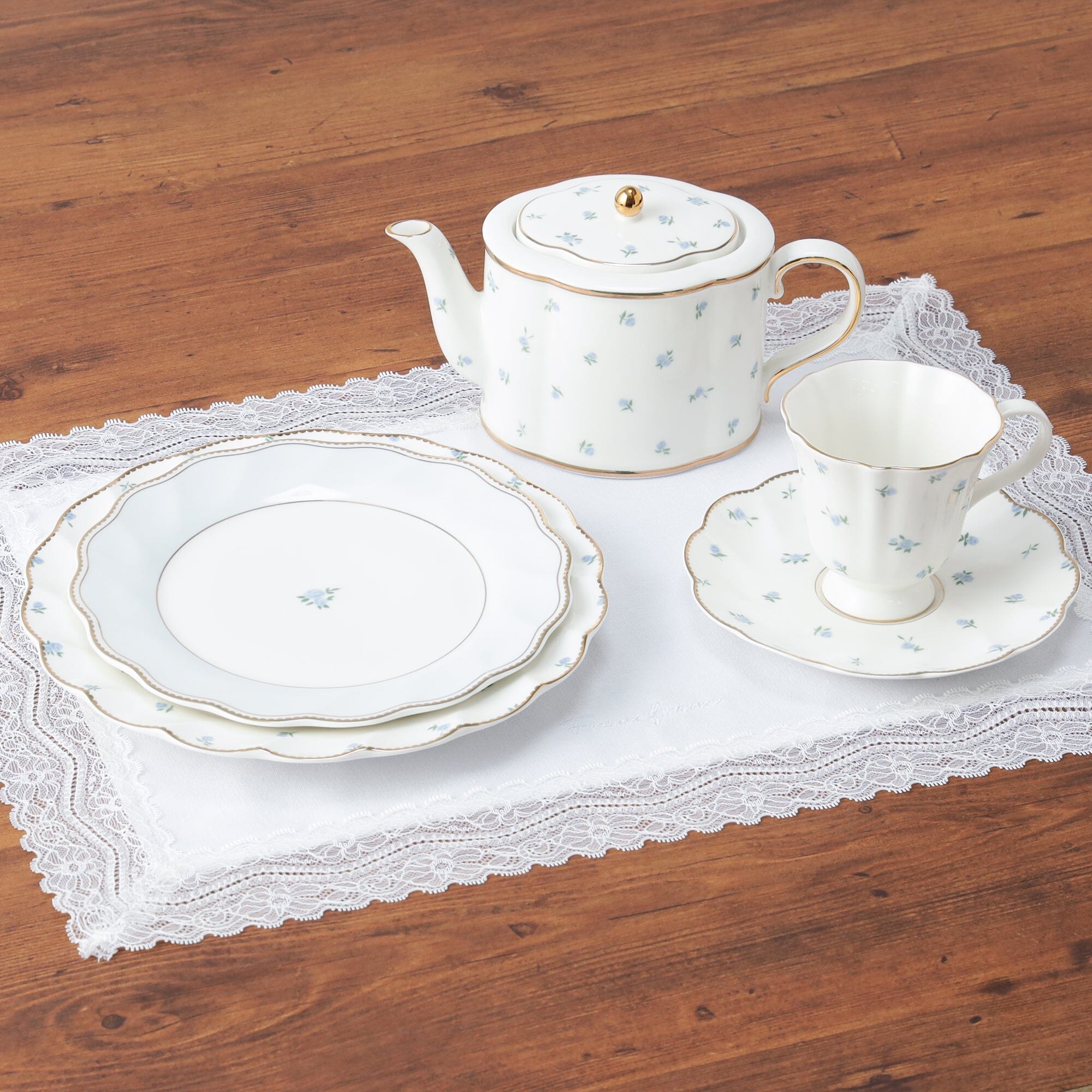 Classic Rose Cup & Saucer Blue