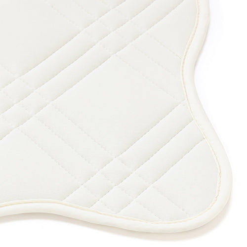 Cool Quilt Rug Scallop Medium Ivory
