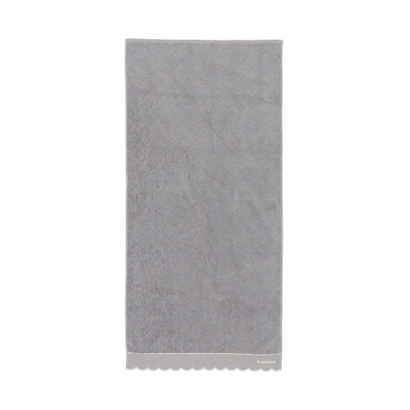 Antibacterial And Deodorizing Quilt Scallop Bath Towel, Grey