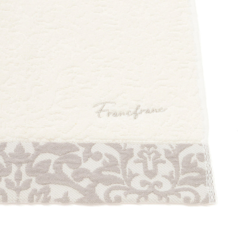 Antibacterial And Deodorizing Acanthus Face Towel, Ivory