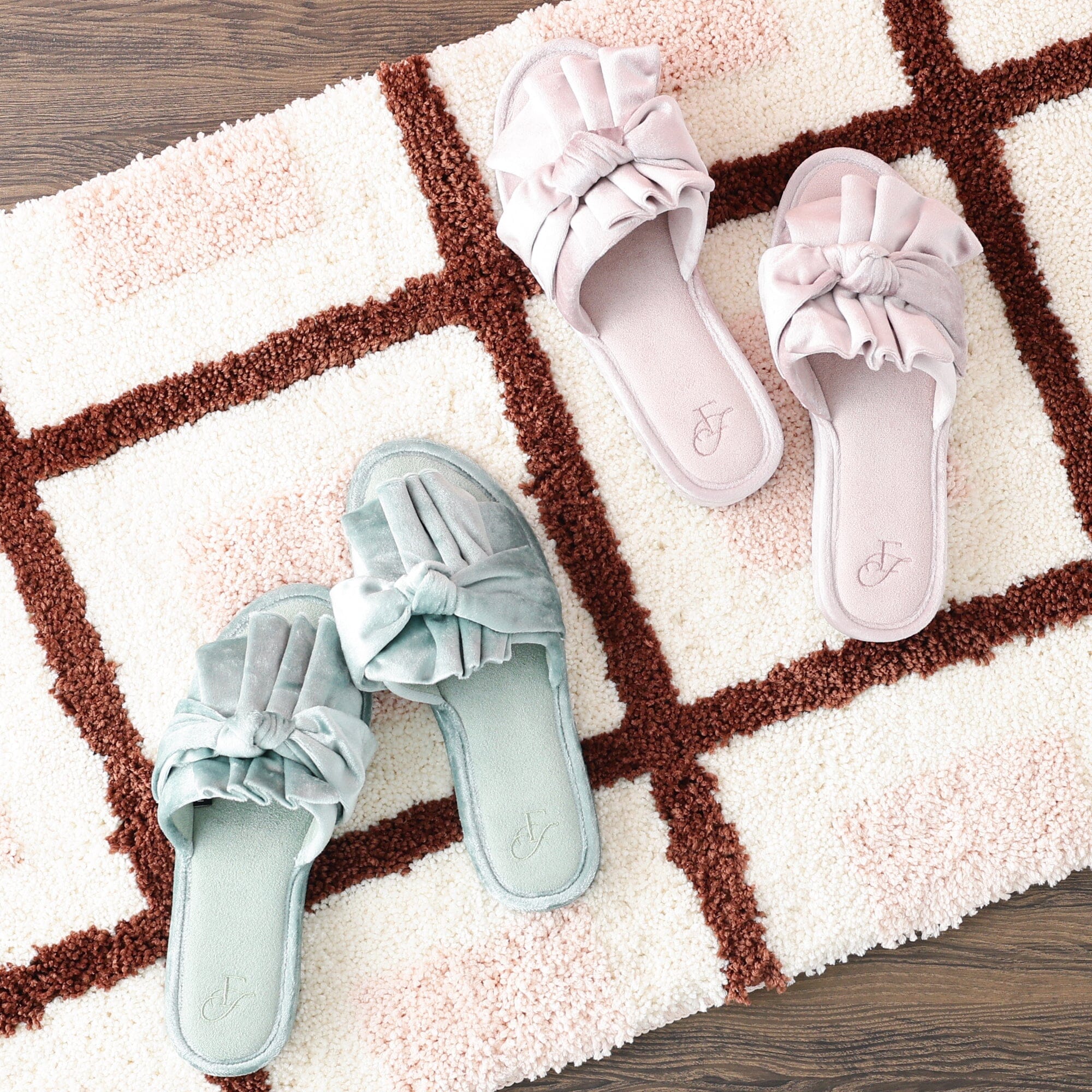 Velour Ribbon Room Shoes  Pink