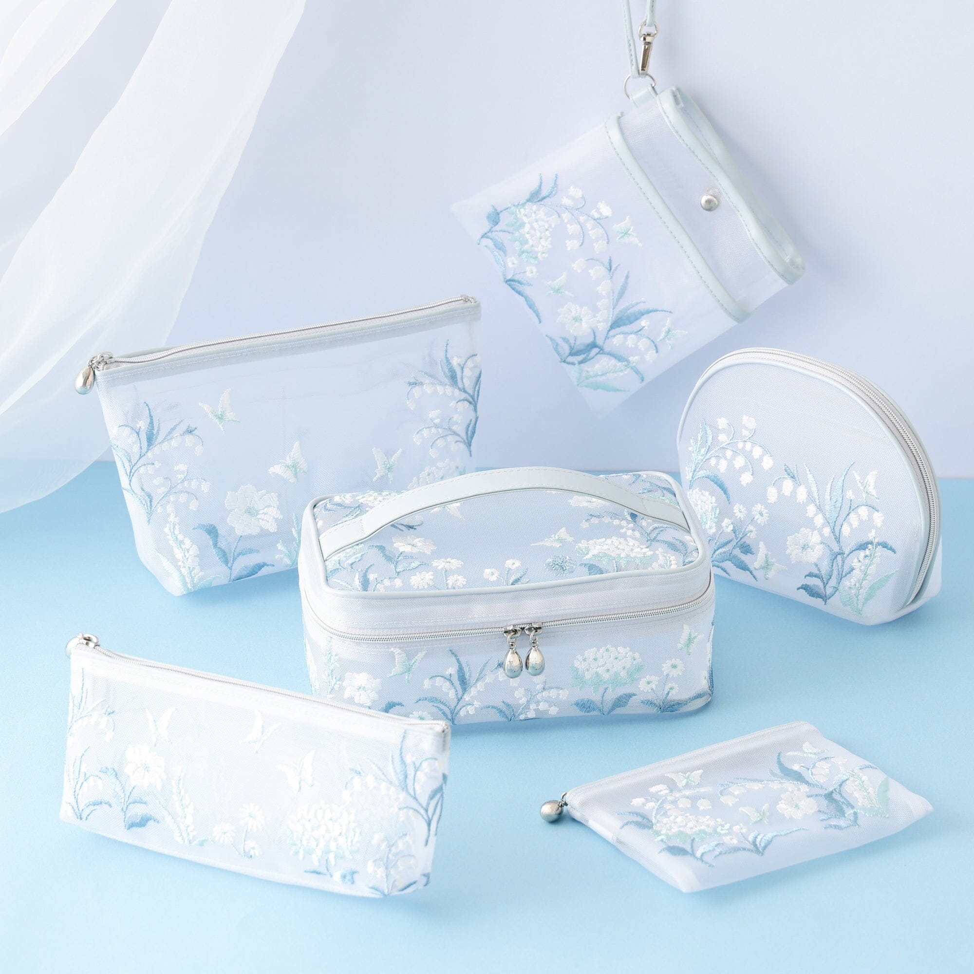 Mesh Embroidery Pouch Large Light Blue