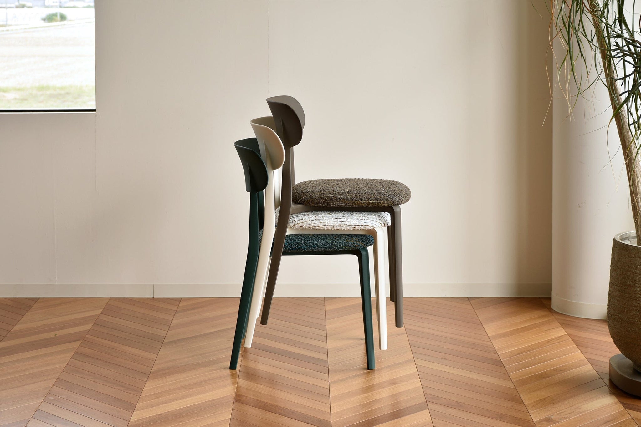 Lilamina Chair White