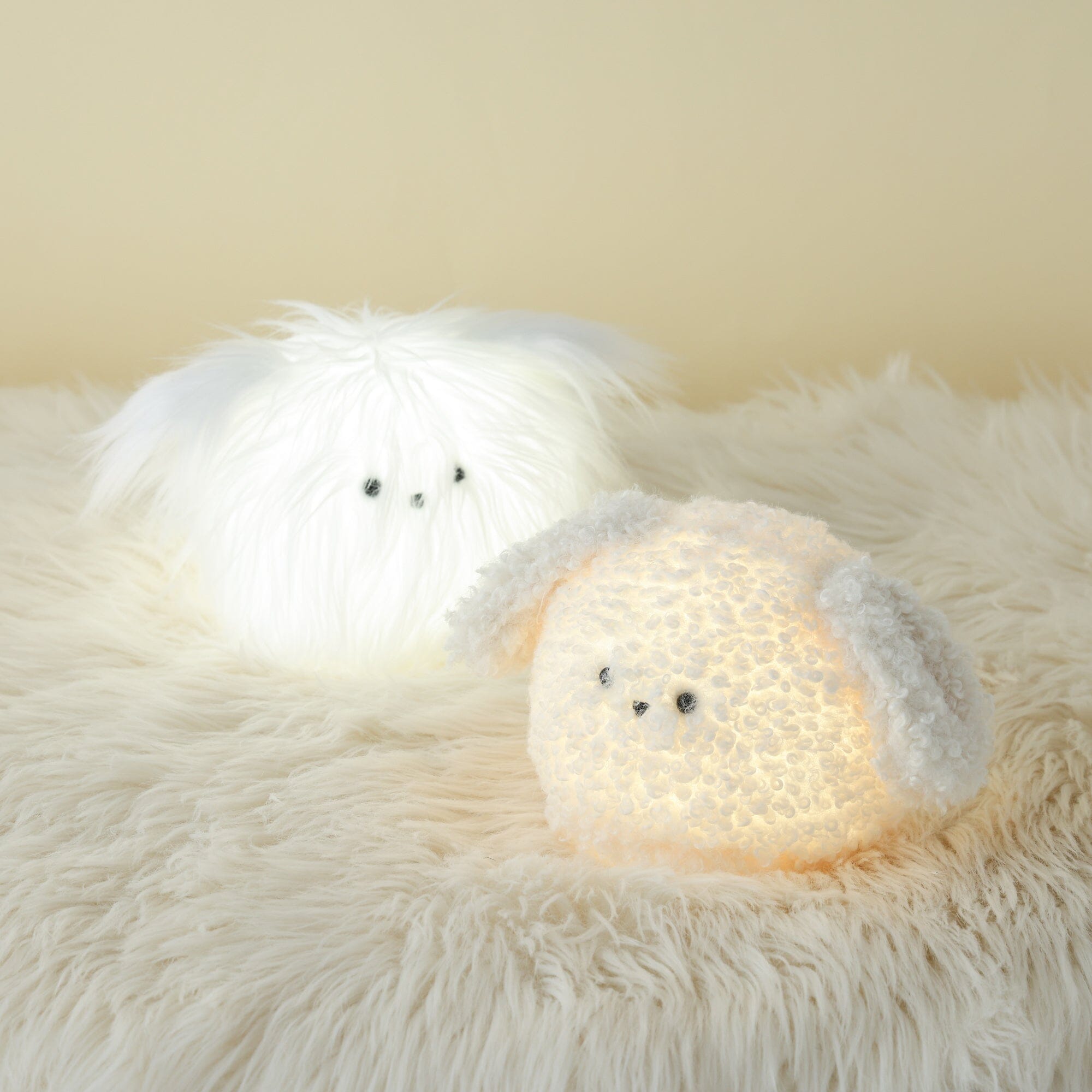 Nui Lamp Dog Ivory