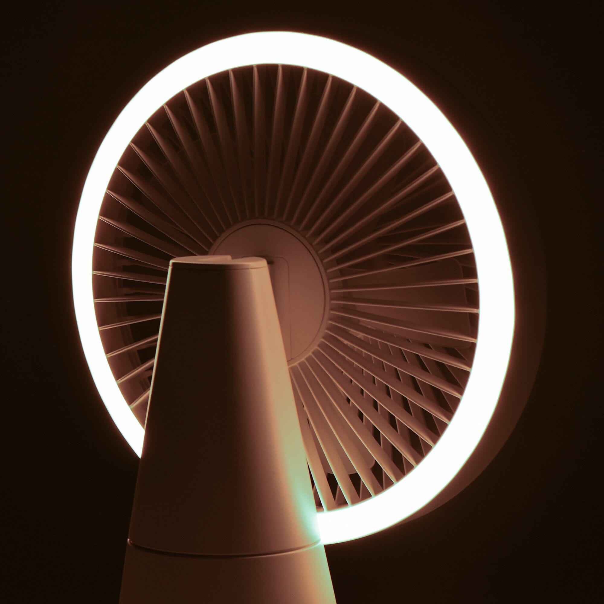 Frais Aroma Desk Fan White