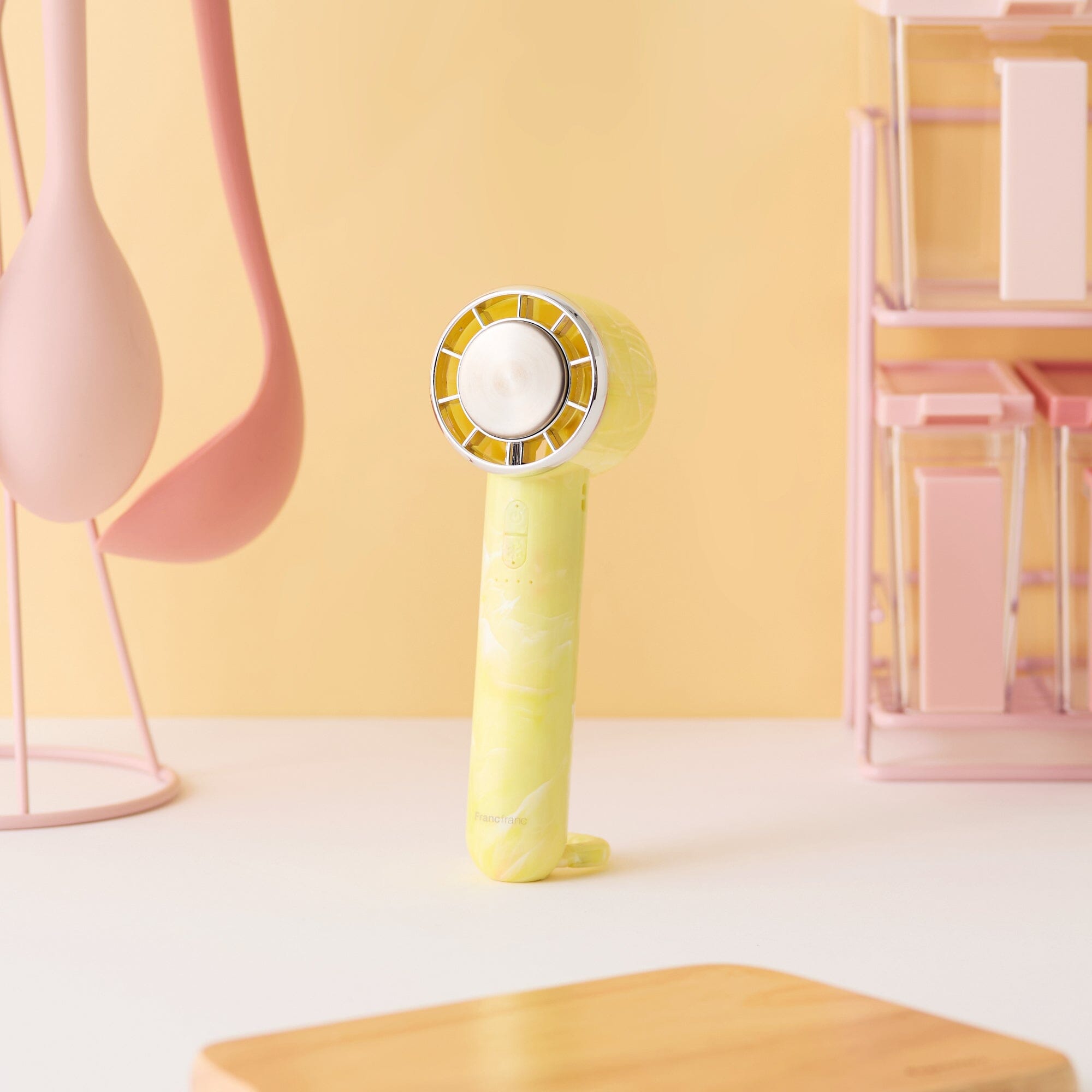 Frais Ice Plate Handy Fan Sheer Marble Yellow
