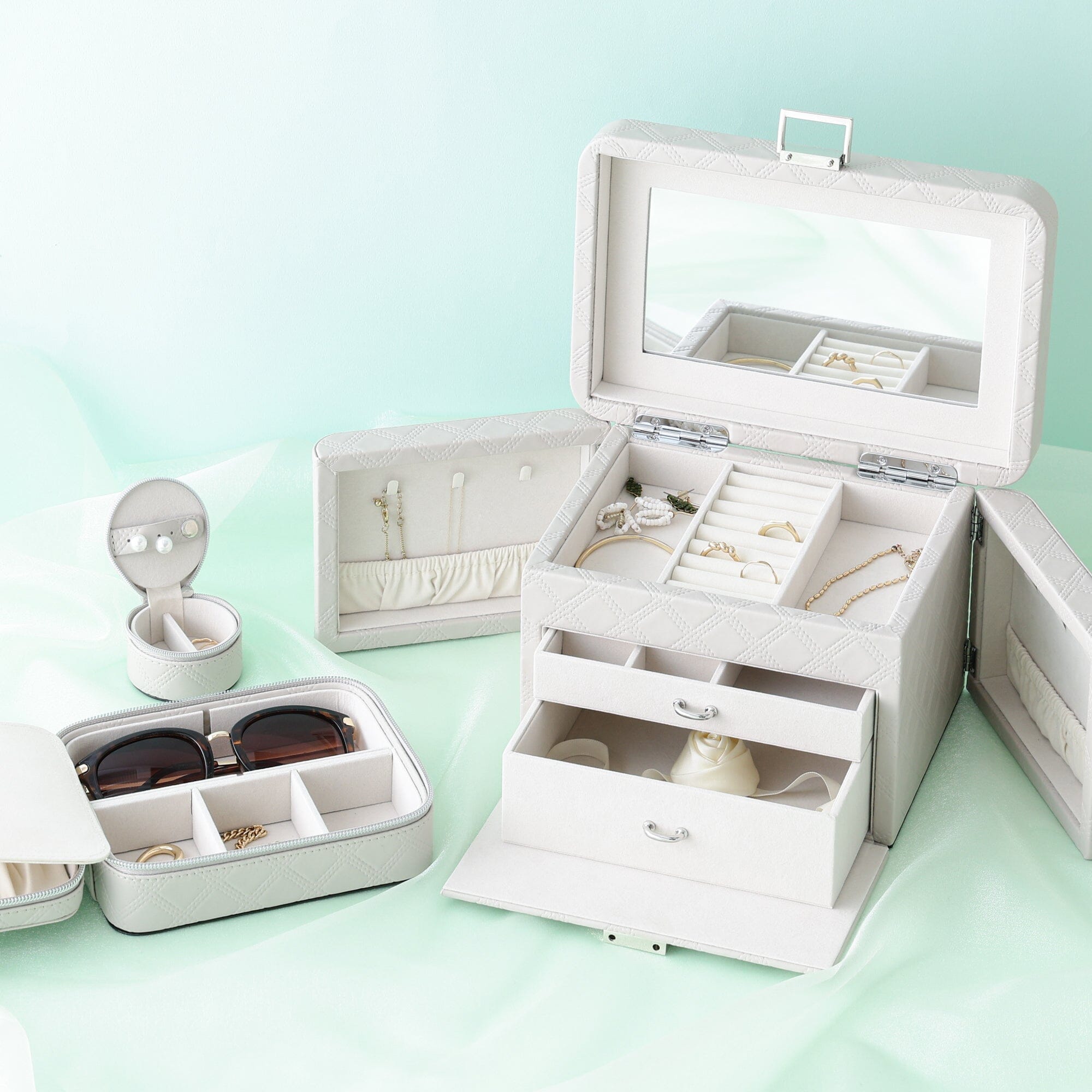 Quilt Mini Travel Jewelry Box Gray