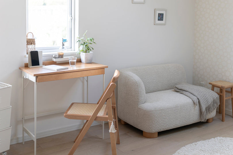 Amu Folding Chair