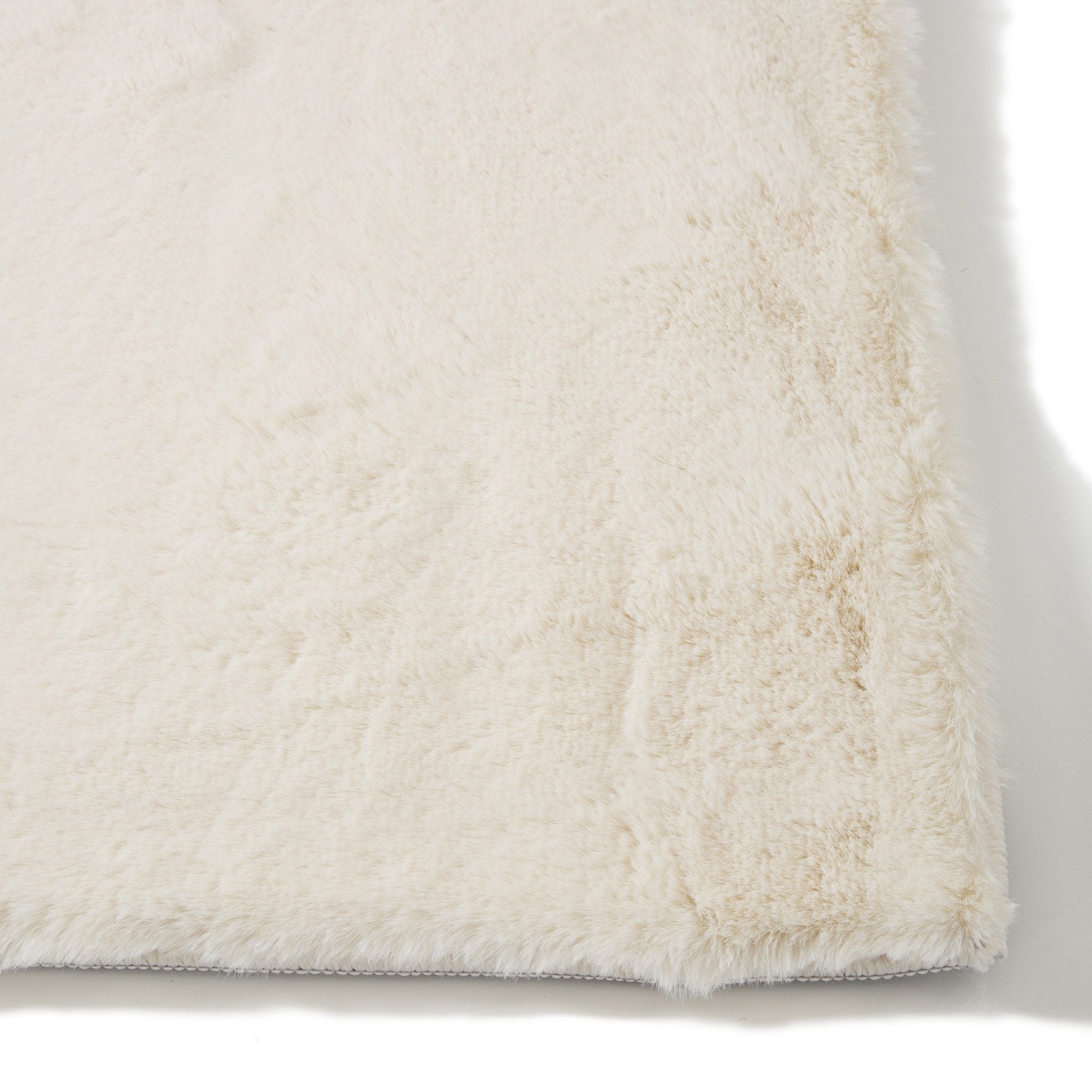 MITIS RUG 2 LARGE IVORY (W2000×D2000)