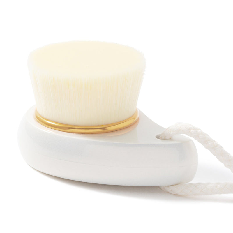 BEAUTY TIP 2 Rich Facial Brush